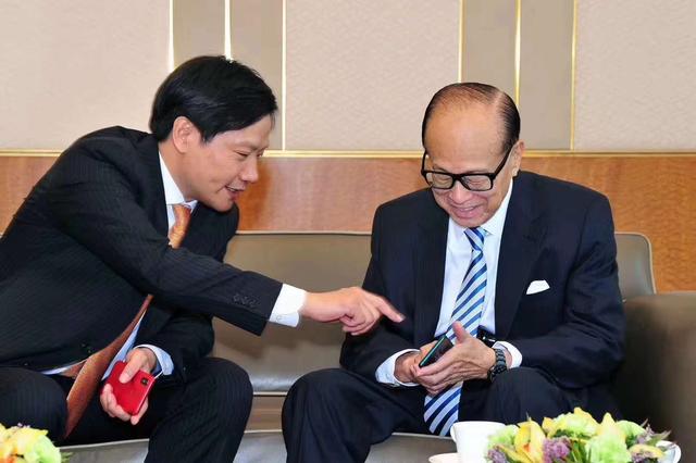 小米與長和協(xié)作遭熱議，最難過的應(yīng)該是華為