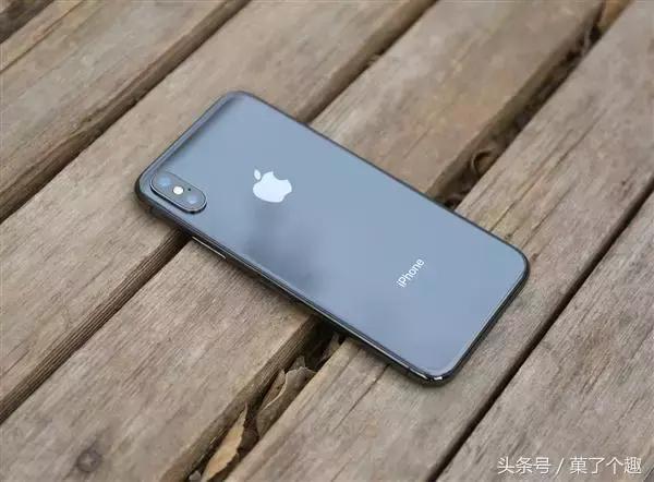 四款iPhone齊上陣，網友：有一款太廉價沒有逼格