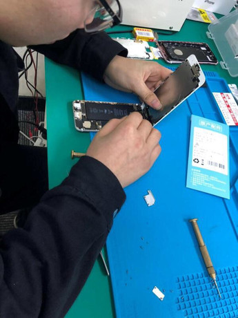 呼倫貝爾海拉爾區蘋果維修點：華瑞時代-呼倫貝爾店還不錯