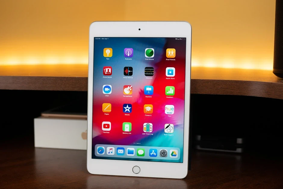 據(jù)報道，在發(fā)布首款可折疊iPhone后，蘋果公司將停止生產(chǎn)iPad mini